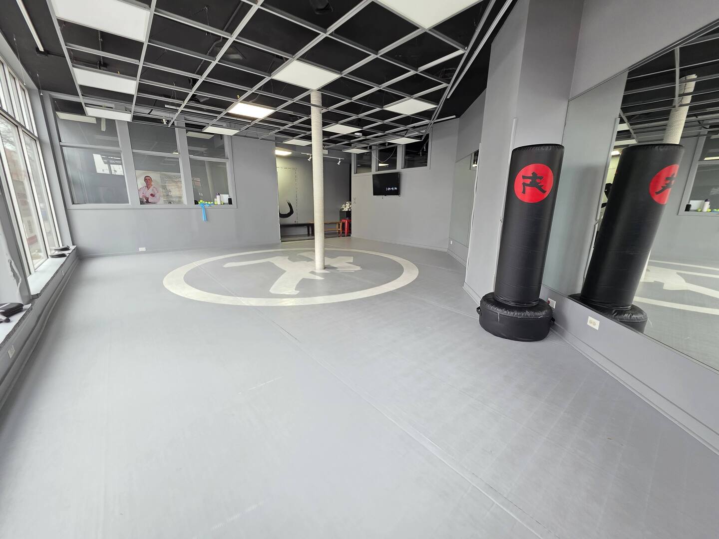 2329 W Belmont Avenue, Chicago, IL 60618