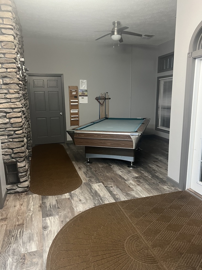 2702 Westbrook Drive, Bloomington, IL 61705