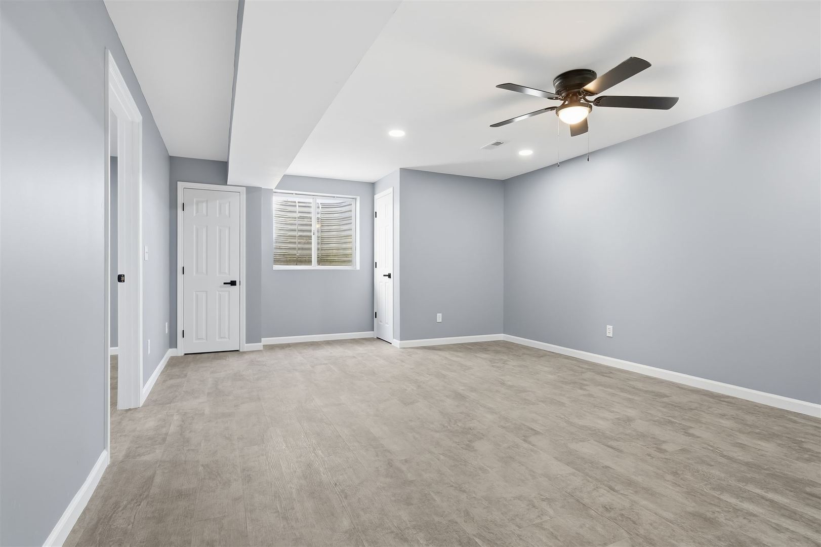 2702 Westbrook Drive, Bloomington, IL 61705