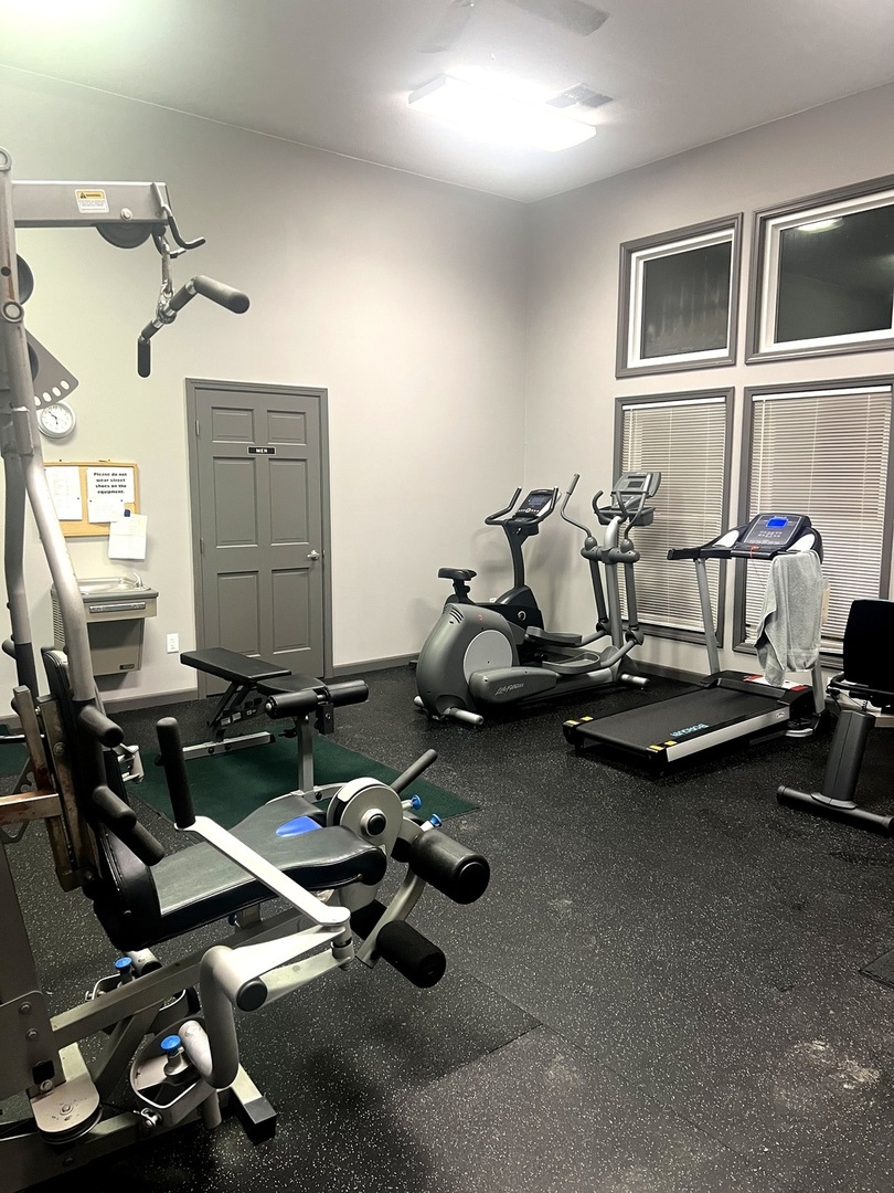 2702 Westbrook Drive, Bloomington, IL 61705