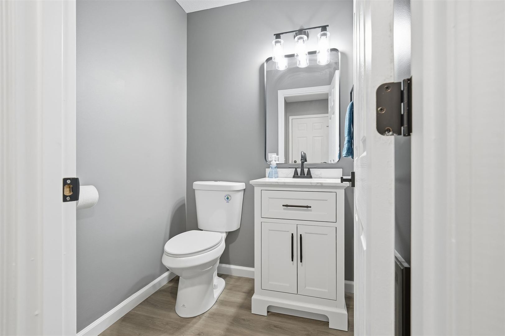 2702 Westbrook Drive, Bloomington, IL 61705