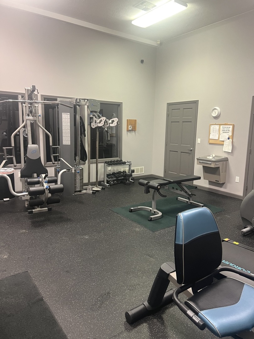 2702 Westbrook Drive, Bloomington, IL 61705