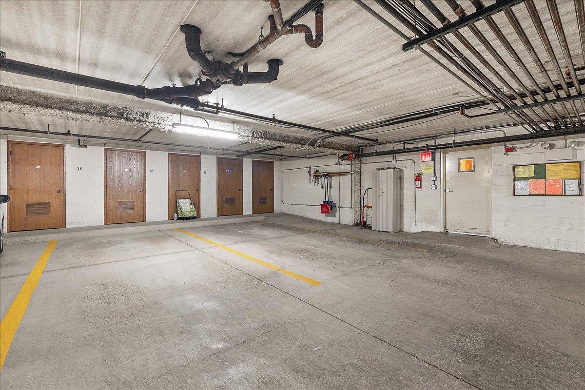 4530 W 93rd Street #3B, Oak Lawn, IL 60453