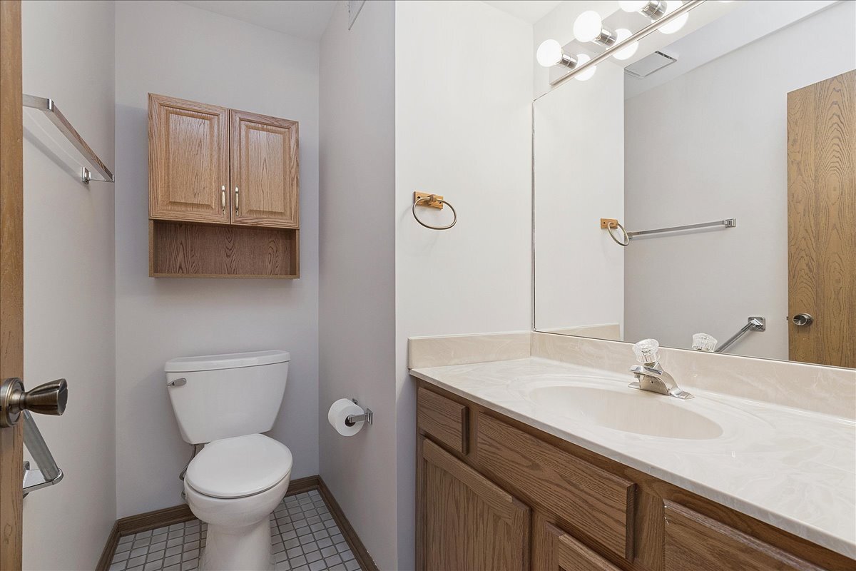 4530 W 93rd Street #3B, Oak Lawn, IL 60453