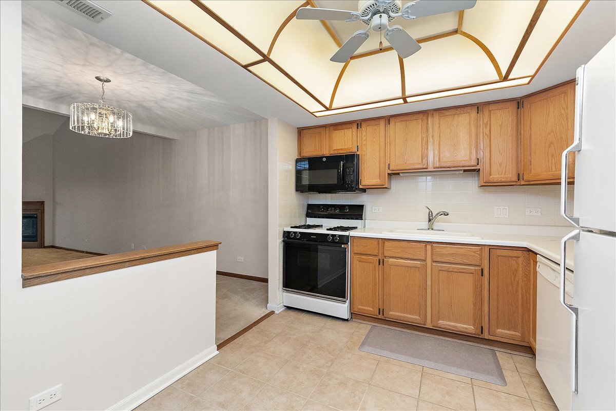 4530 W 93rd Street #3B, Oak Lawn, IL 60453