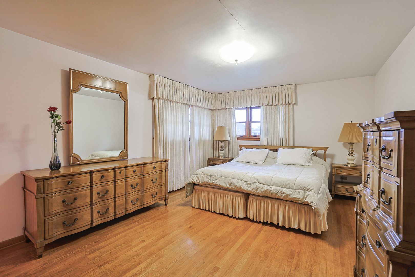 5556 S Tripp Avenue, Chicago, IL 60629