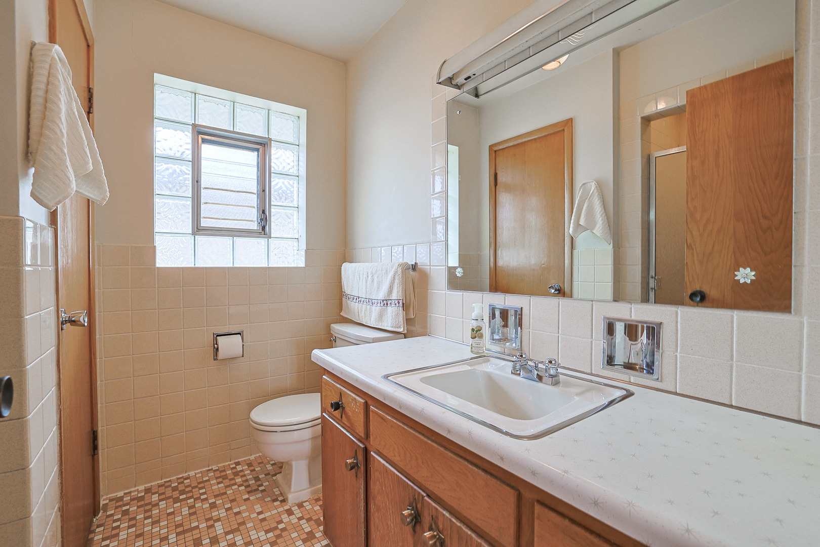 5556 S Tripp Avenue, Chicago, IL 60629