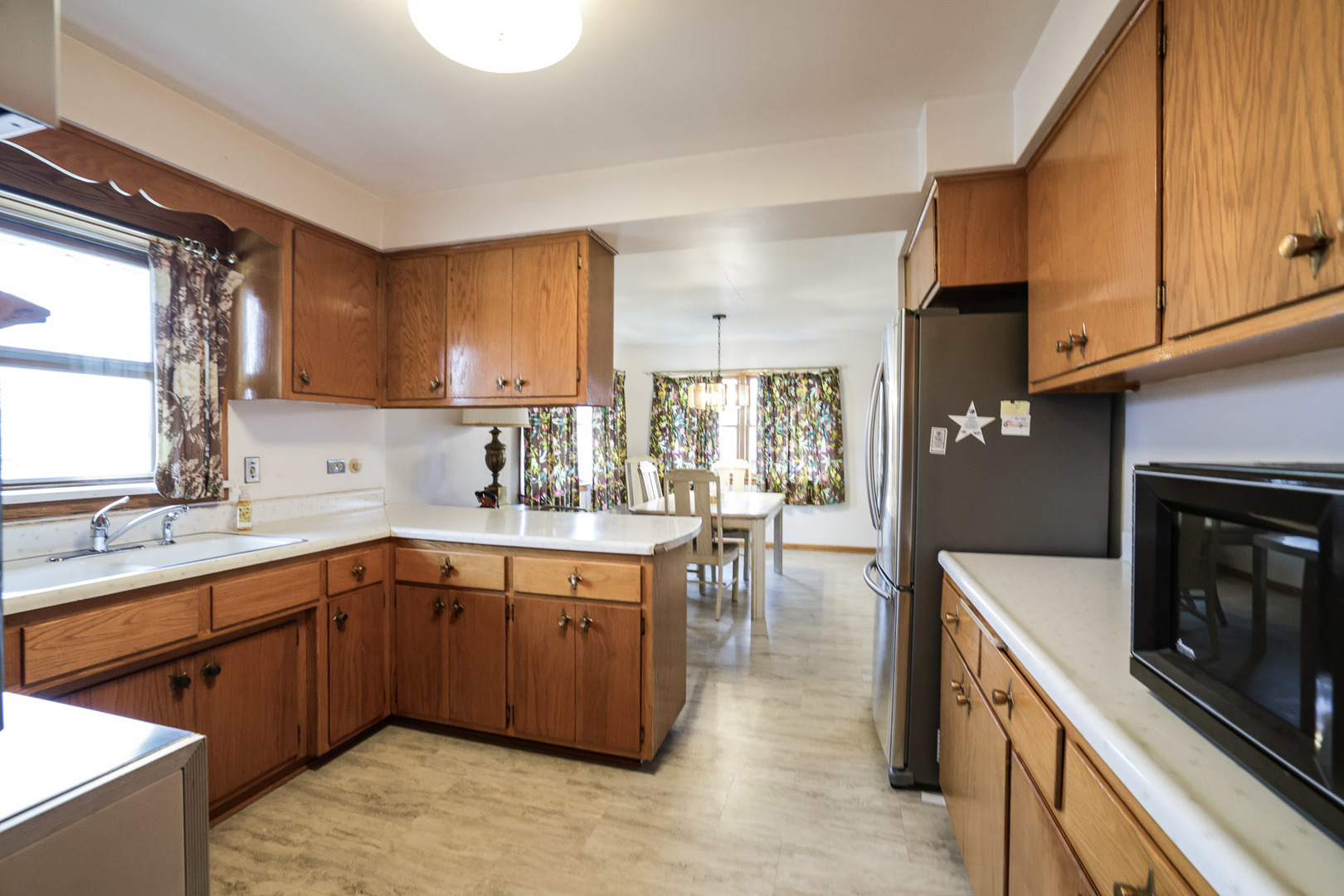 5556 S Tripp Avenue, Chicago, IL 60629