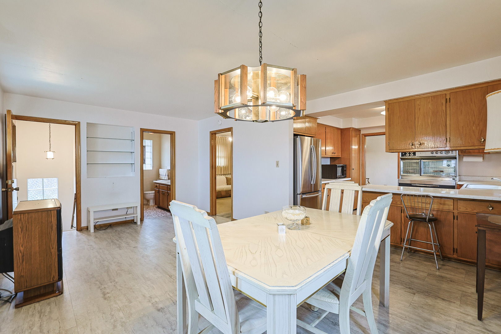 5556 S Tripp Avenue, Chicago, IL 60629