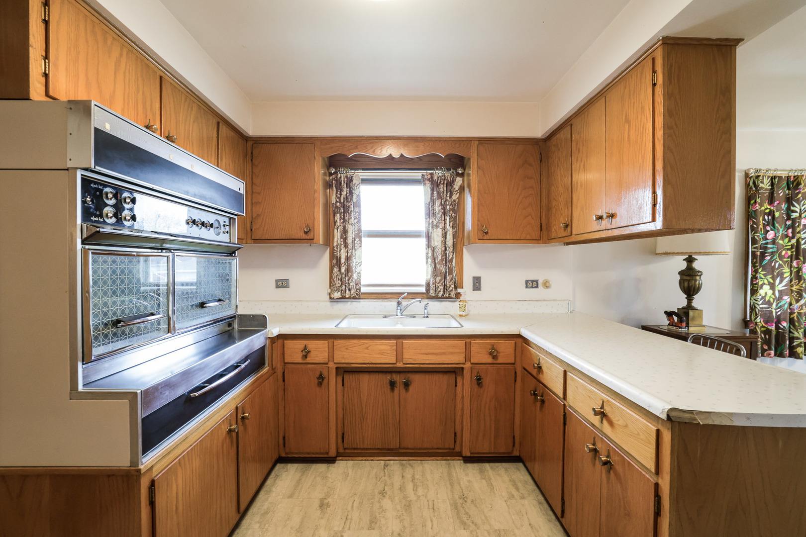 5556 S Tripp Avenue, Chicago, IL 60629