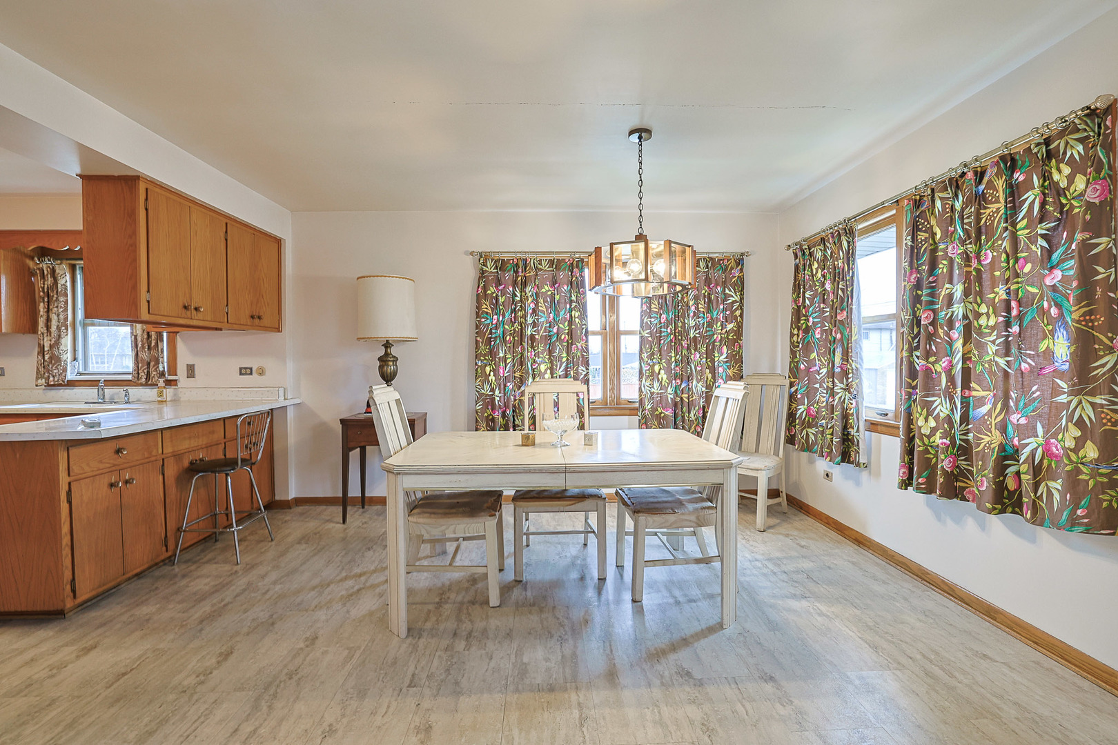 5556 S Tripp Avenue, Chicago, IL 60629