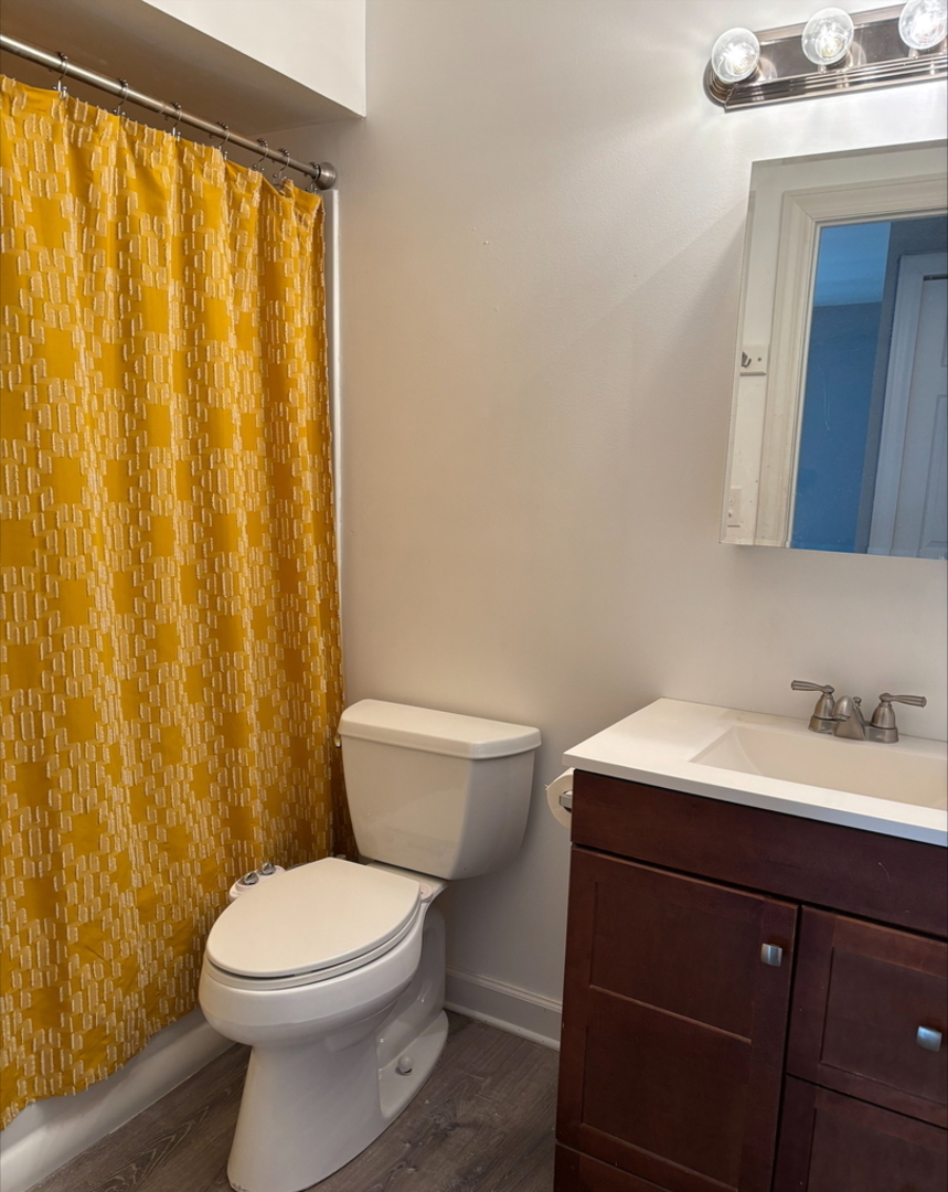 210 N Waterford Drive #210, Schaumburg, IL 60194