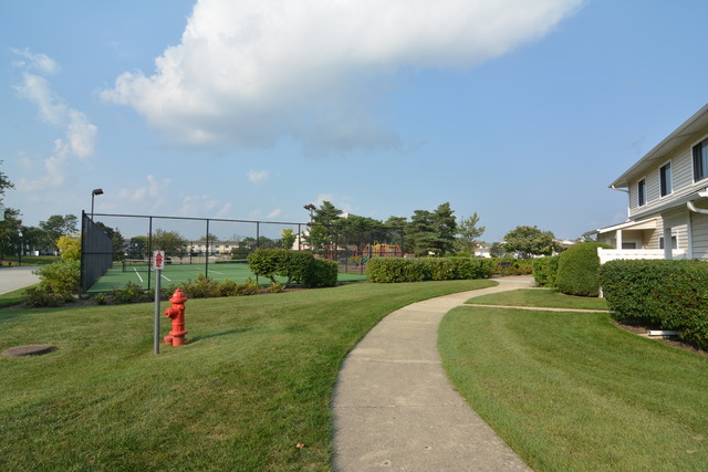 210 N Waterford Drive #210, Schaumburg, IL 60194