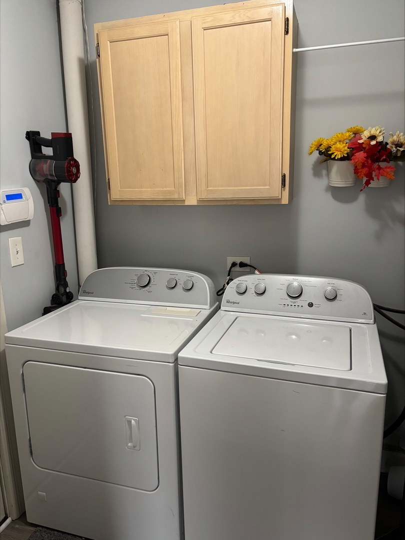 210 N Waterford Drive #210, Schaumburg, IL 60194