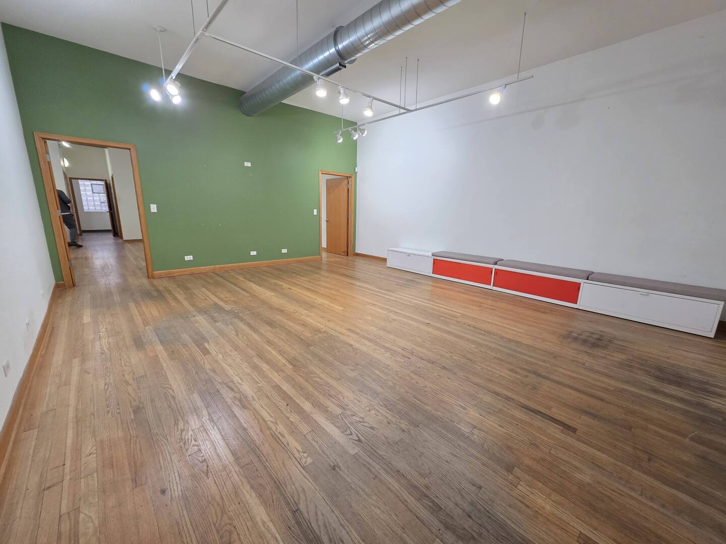 2243 W Belmont Avenue, Chicago, IL 60618