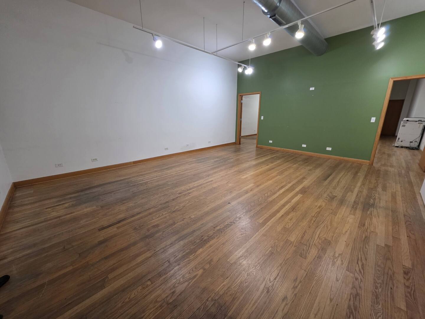 2243 W Belmont Avenue, Chicago, IL 60618