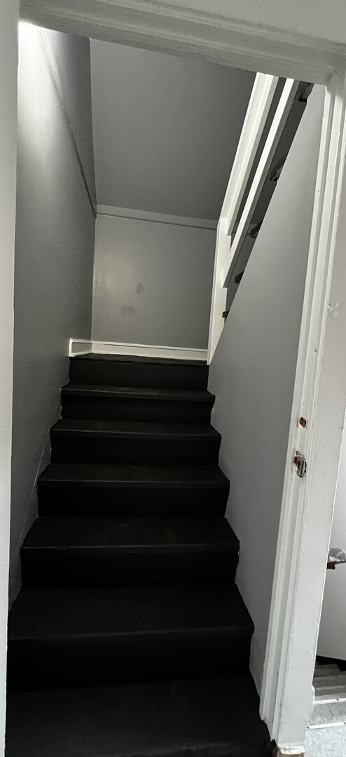 7016 S Artesian Avenue, Chicago, IL 60629