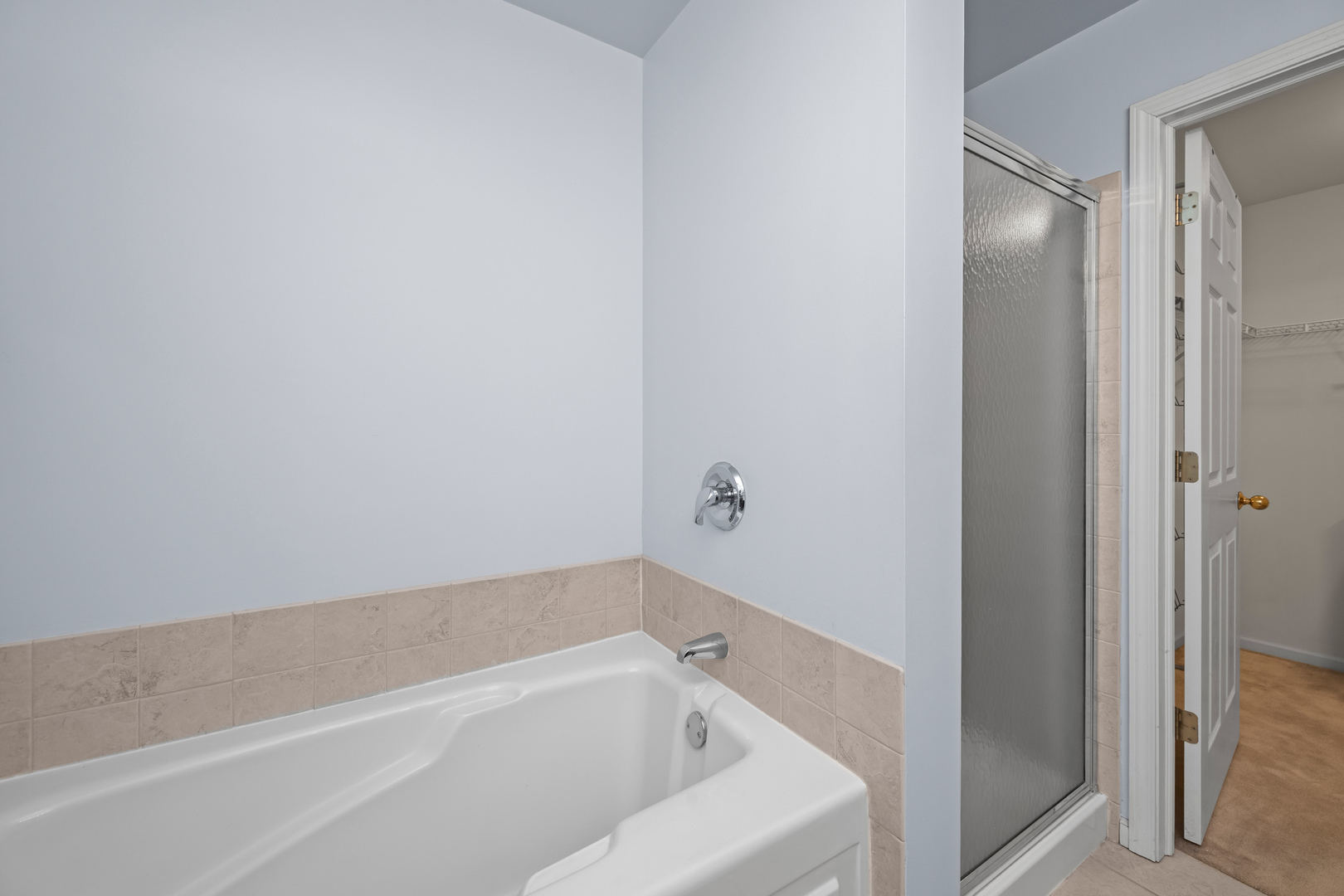 3115 Town Square Drive #206, Rolling Meadows, IL 60008