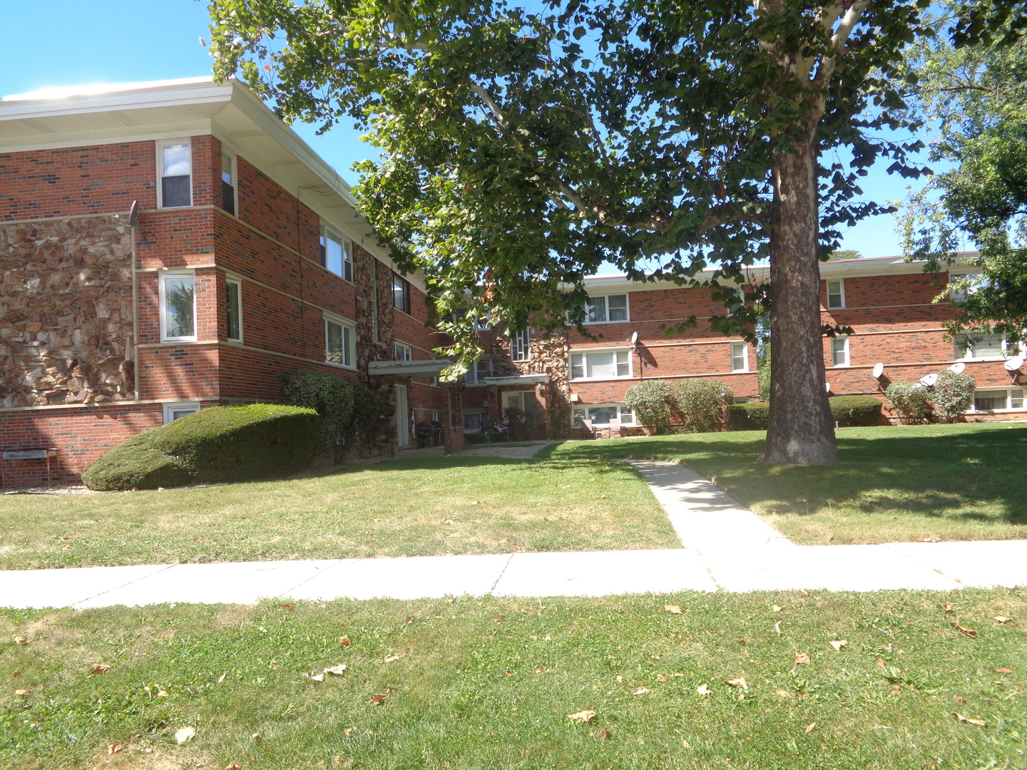 6834 S Lode Drive #1B, Worth, IL 60482