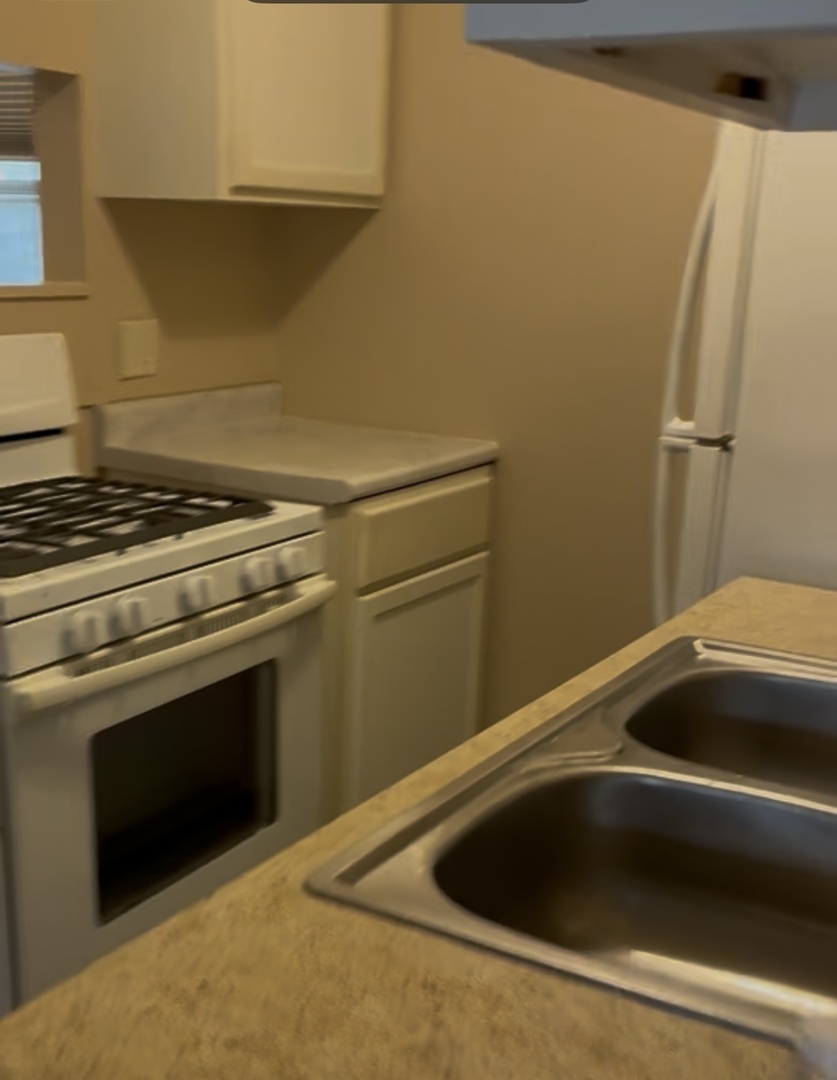 1184 E Merchant Street #213, Kankakee, IL 60901