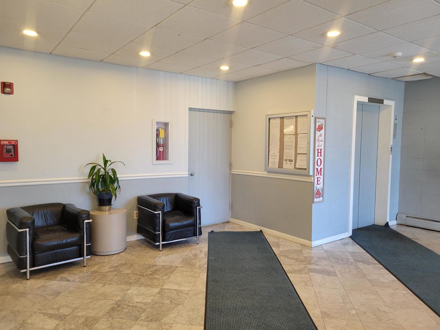 1043 S YORK Road #605, Bensenville, IL 60106