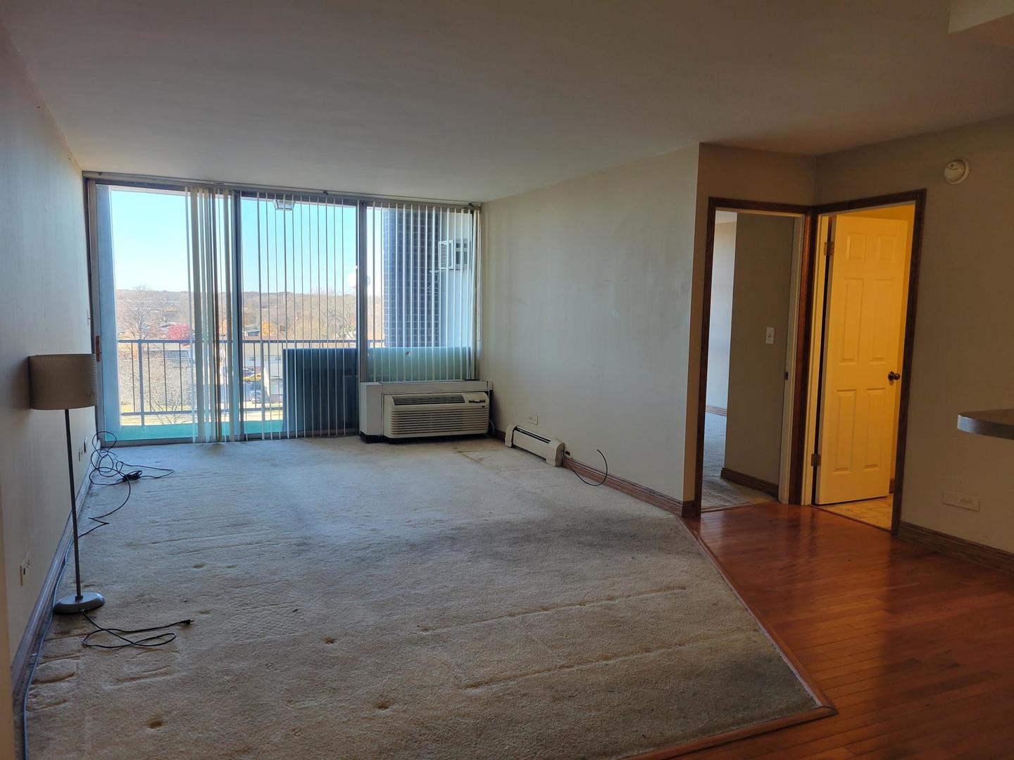 1043 S YORK Road #605, Bensenville, IL 60106