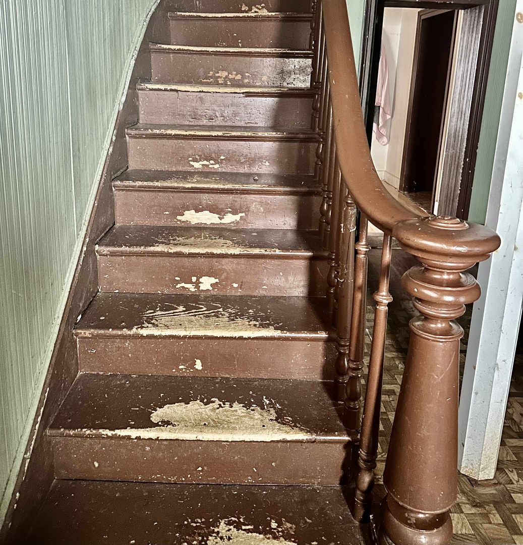 910 N Madison Street, Bloomington, IL 61701