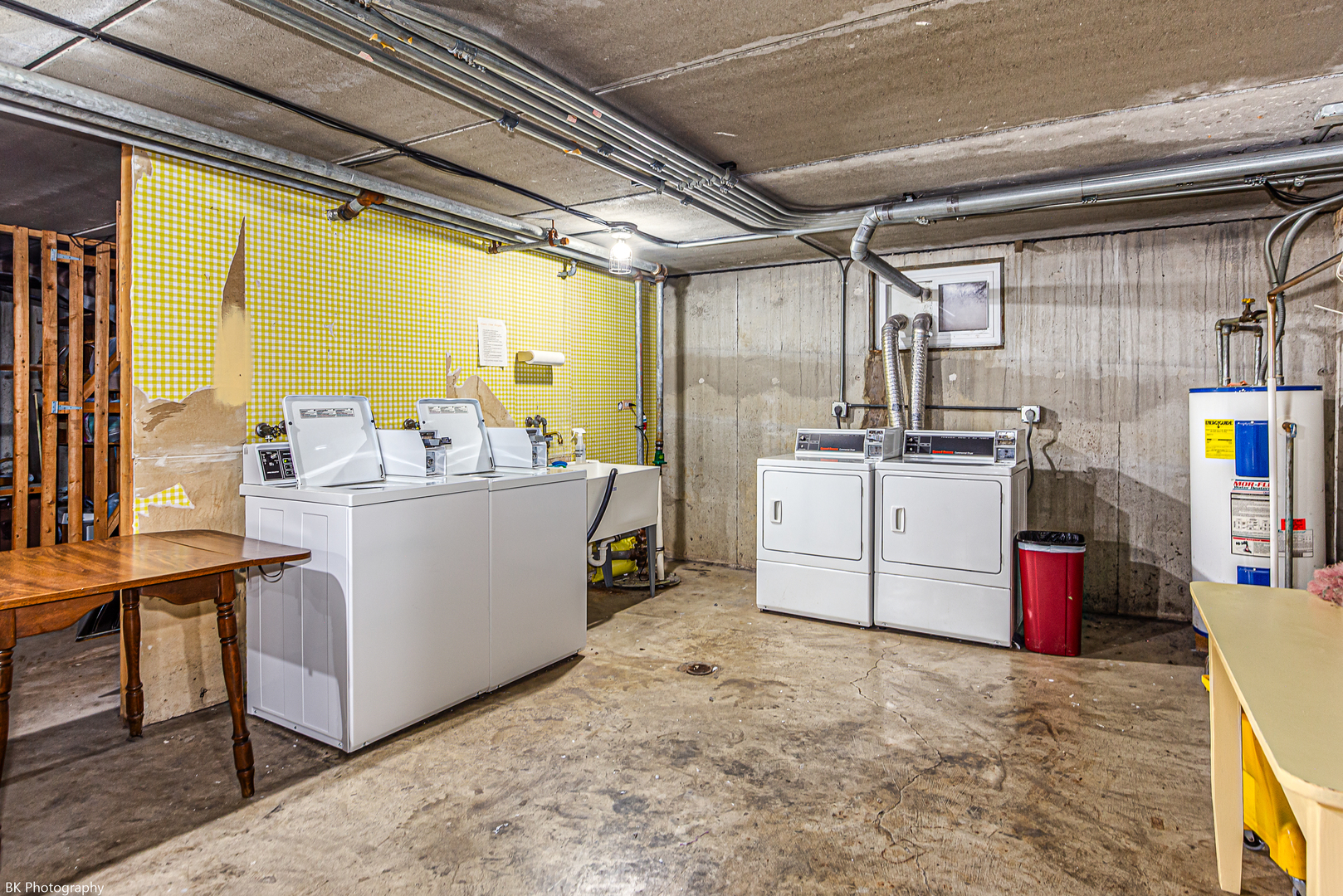 5840 W 77th Street #302, Burbank, IL 60459