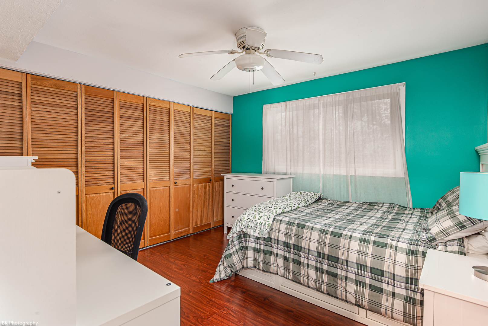 5840 W 77th Street #302, Burbank, IL 60459