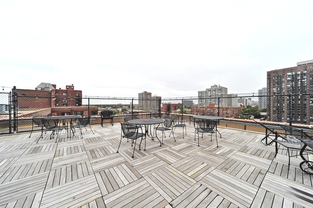 708 W Bittersweet Place #212, Chicago, IL 60613