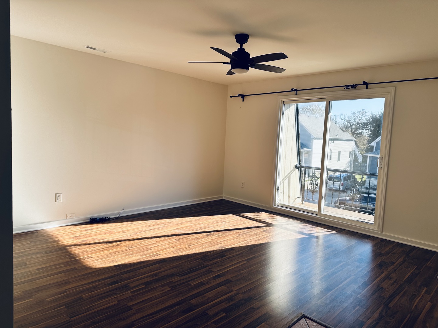 6734 W Dakin Street #2F, Chicago, IL 60634