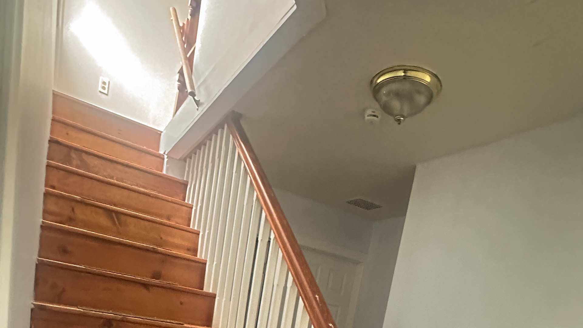 216 Brierhill Drive, Round Lake Park, IL 60073