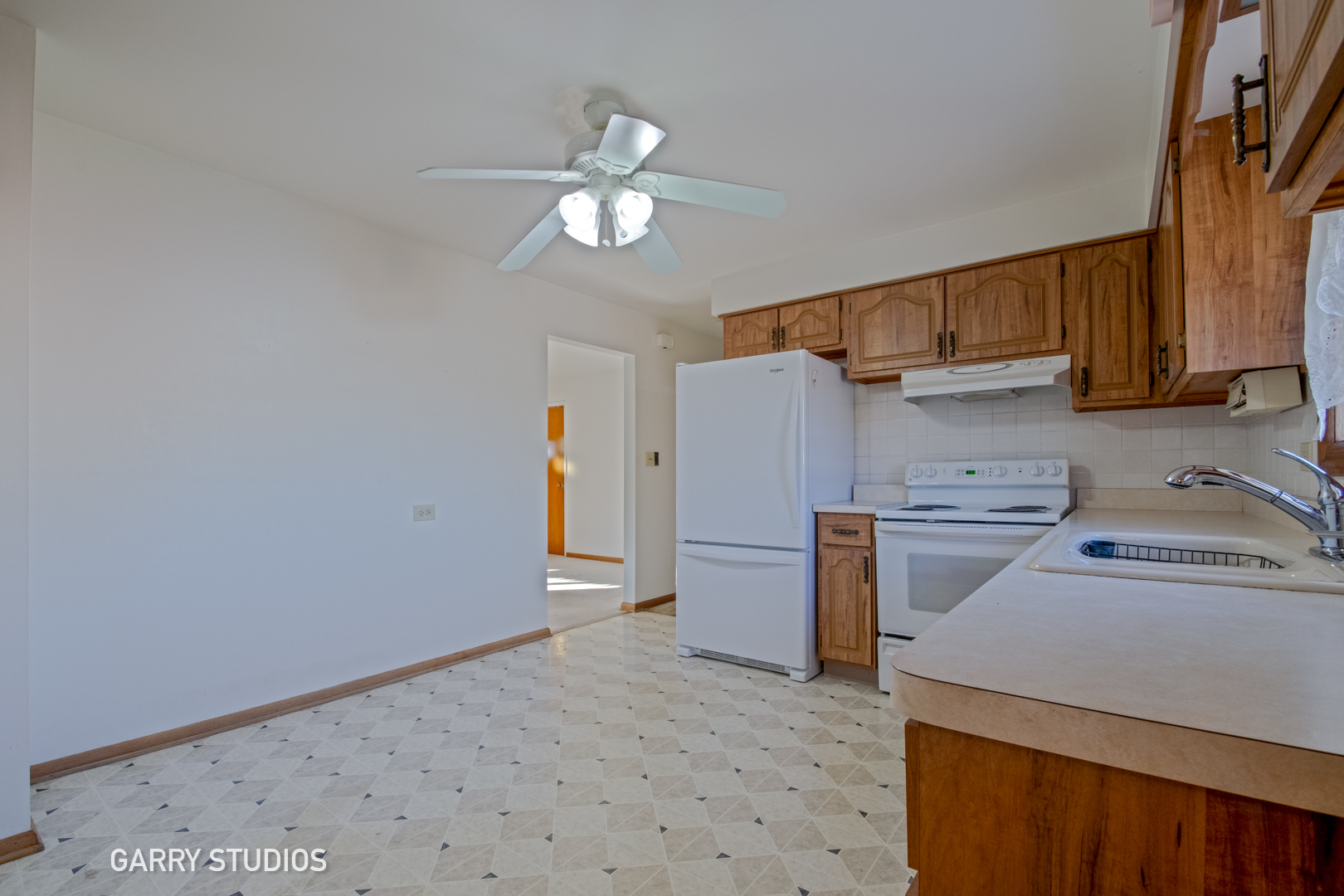 701 N Craig Place, Addison, IL 60101