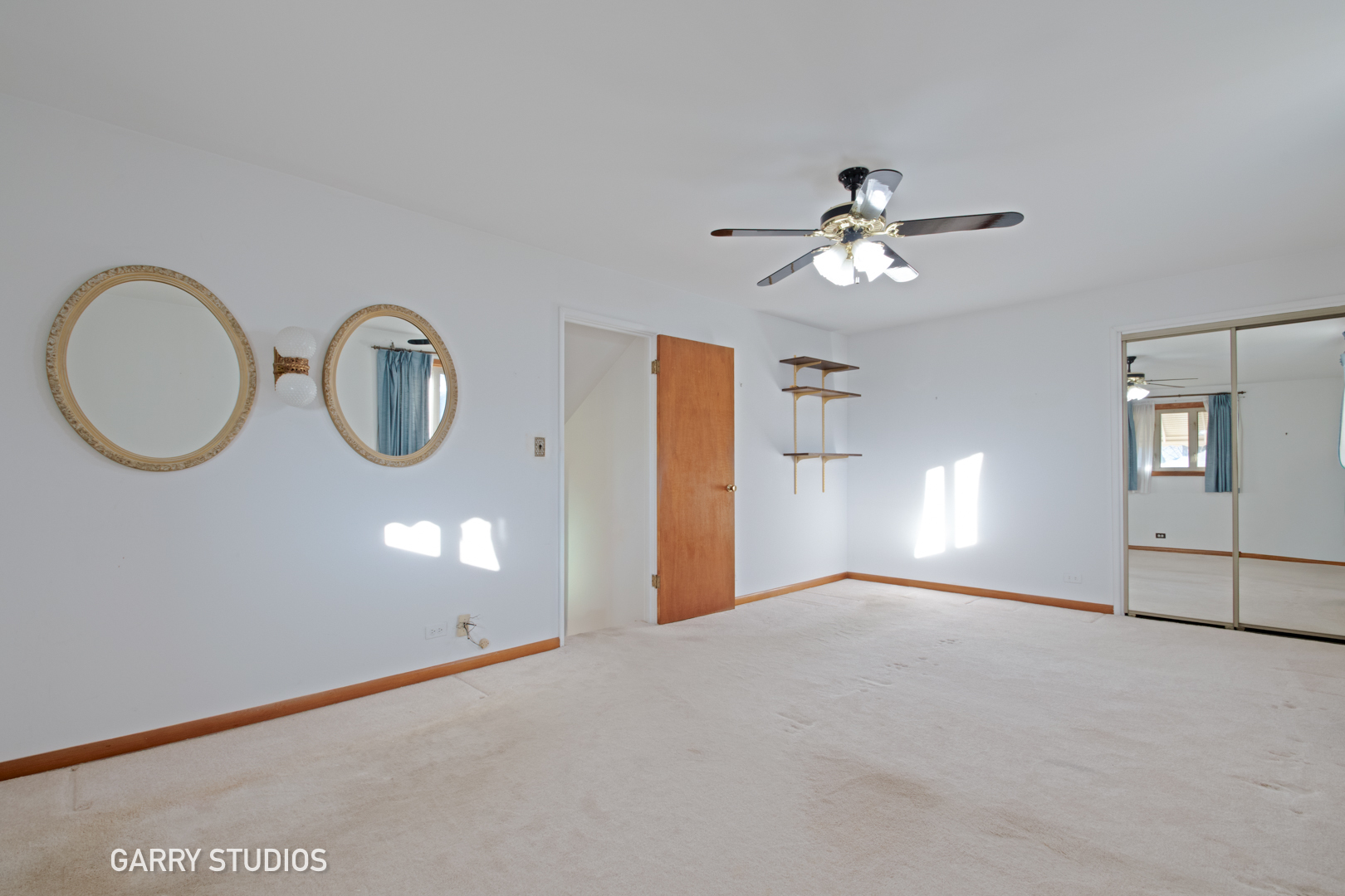 701 N Craig Place, Addison, IL 60101