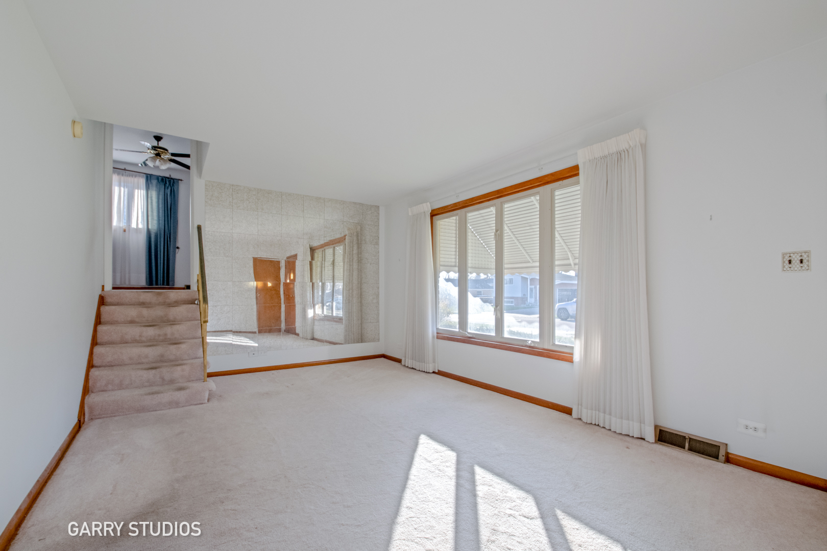 701 N Craig Place, Addison, IL 60101