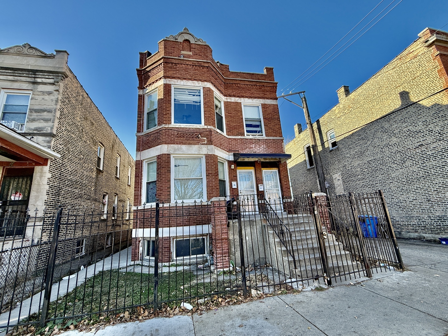 742 N Lawndale Avenue, Chicago, IL 60624