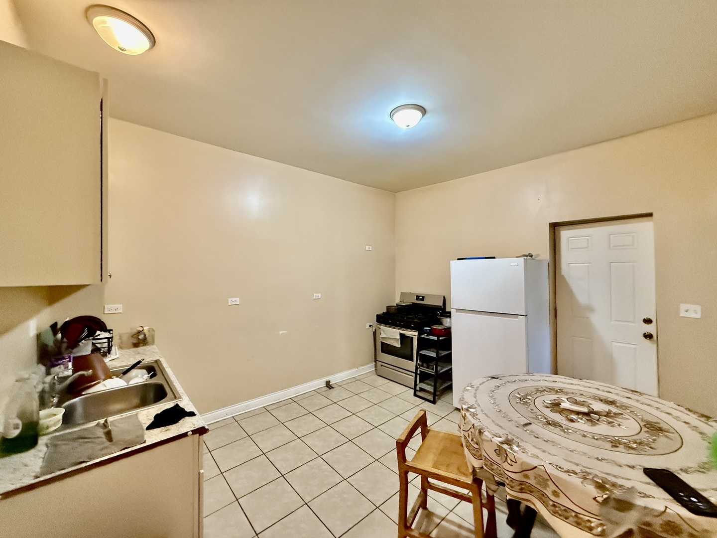 742 N Lawndale Avenue, Chicago, IL 60624