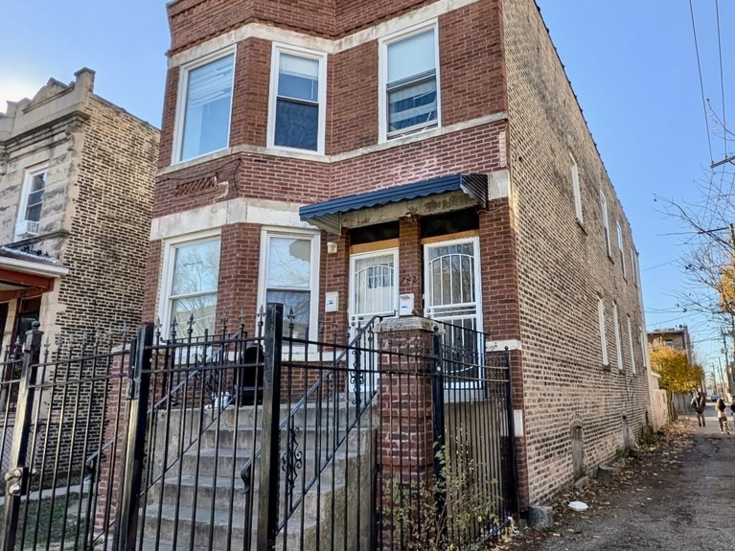 742 N Lawndale Avenue, Chicago, IL 60624