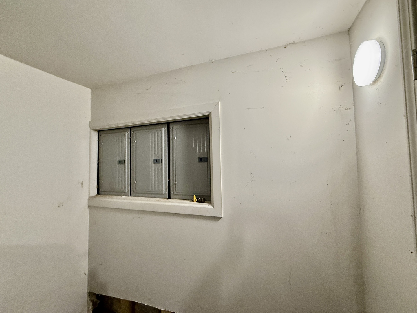 742 N Lawndale Avenue, Chicago, IL 60624