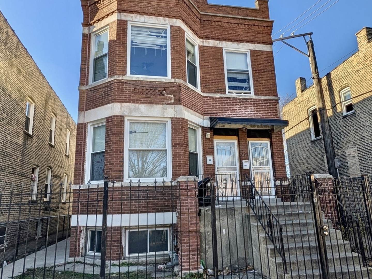742 N Lawndale Avenue, Chicago, IL 60624