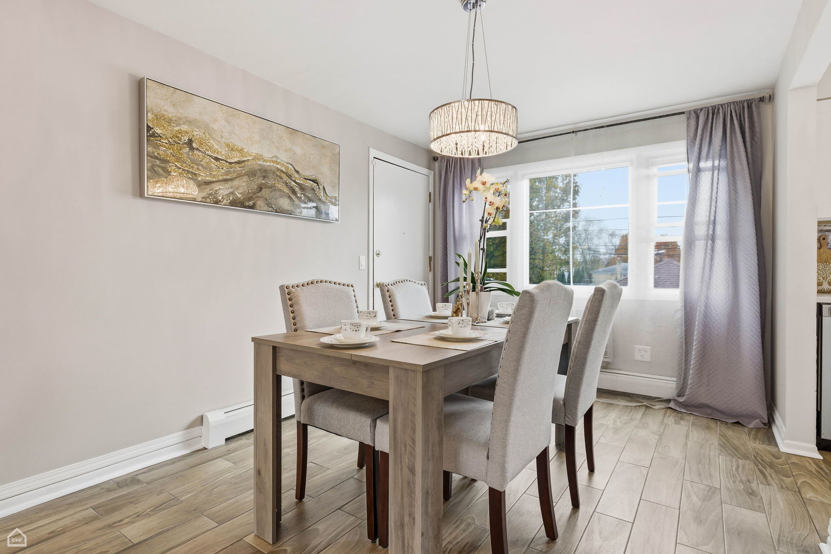 6568 W Roscoe Street #2N, Chicago, IL 60634