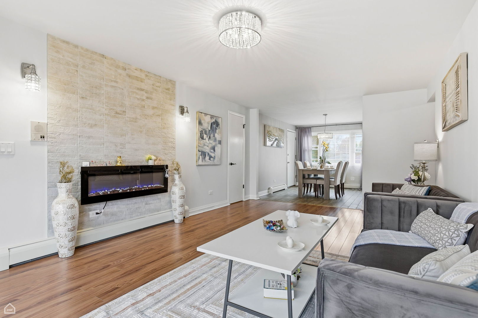 6568 W Roscoe Street #2N, Chicago, IL 60634