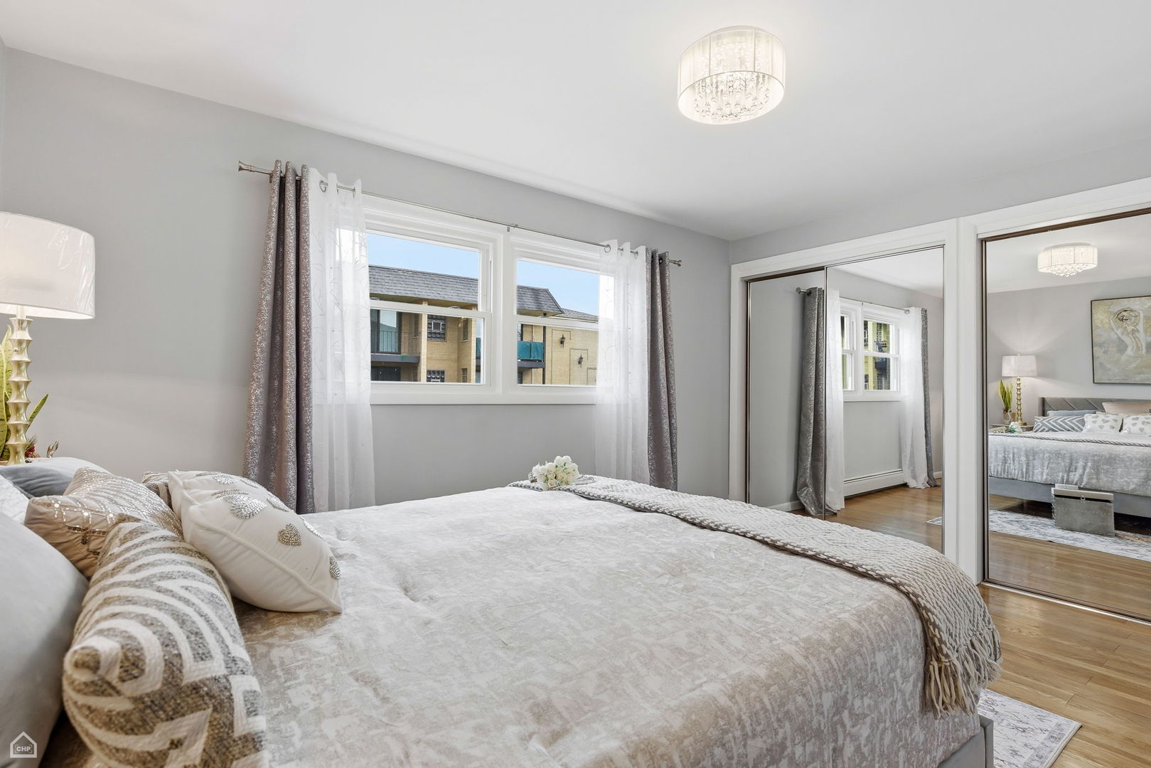 6568 W Roscoe Street #2N, Chicago, IL 60634