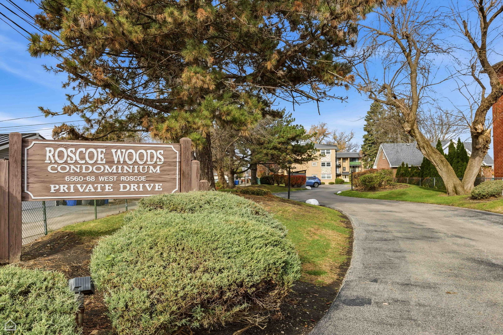 6568 W Roscoe Street #2N, Chicago, IL 60634