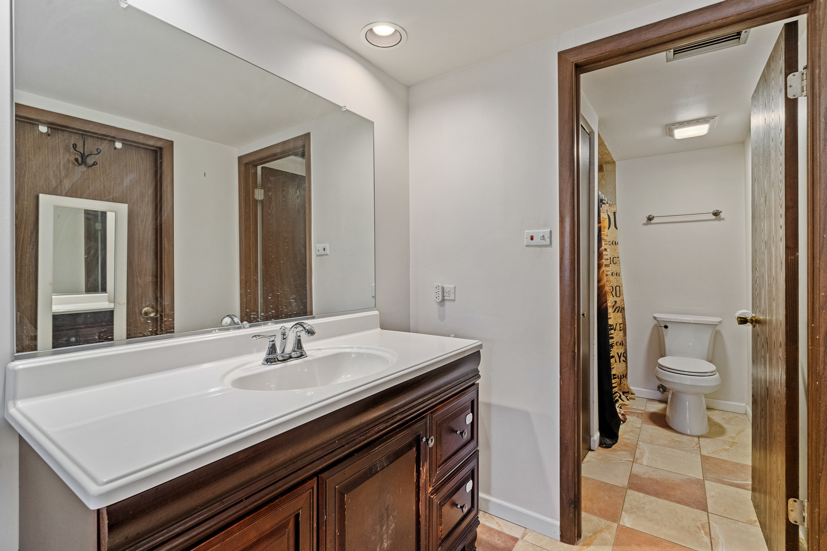 13615 Lavergne Avenue #110, Crestwood, IL 60418