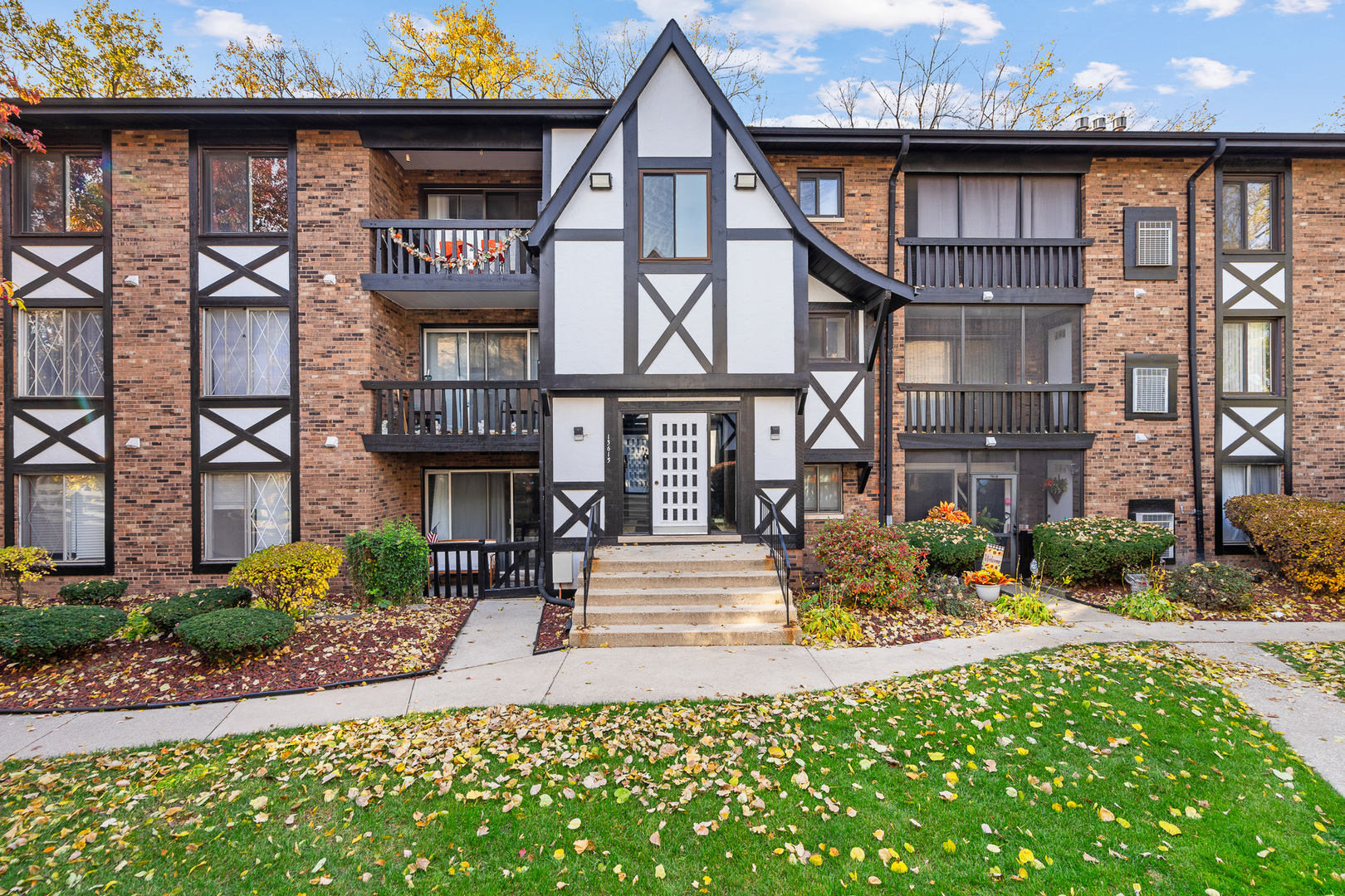 13615 Lavergne Avenue #110, Crestwood, IL 60418