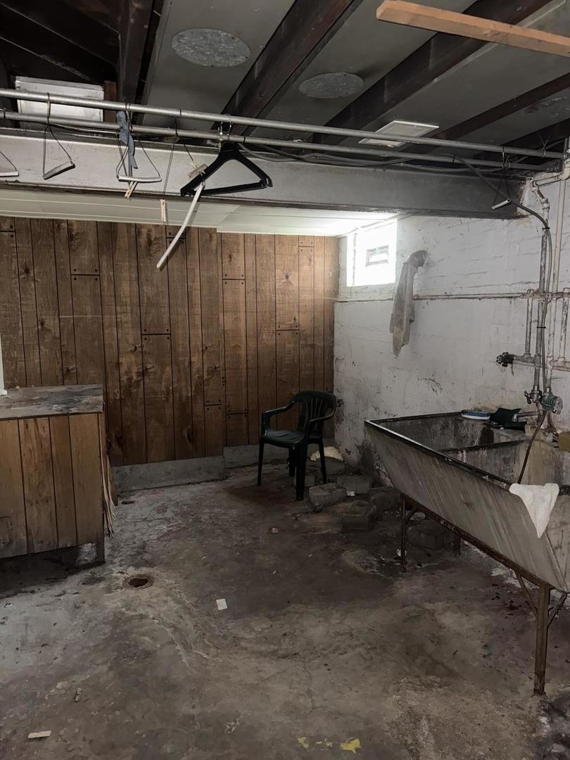 13829 S State Street, Riverdale, IL 60827