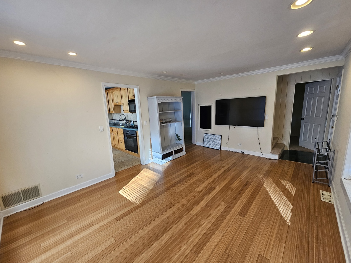 1N670 River Drive, Glen Ellyn, IL 60137