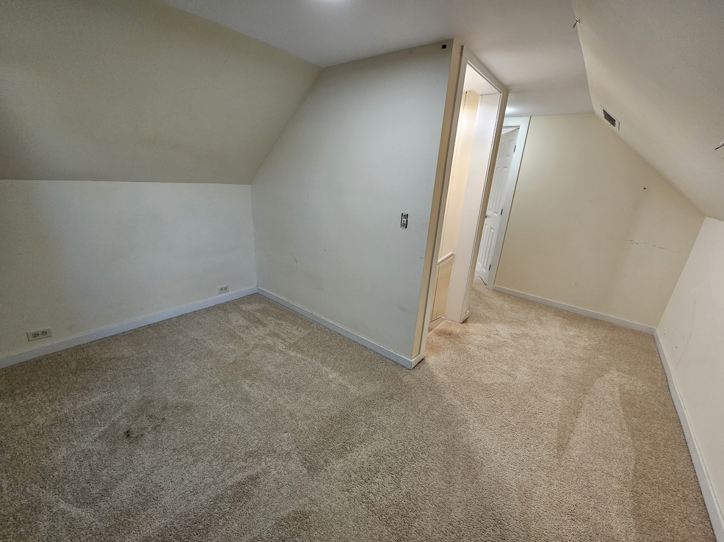 1N670 River Drive, Glen Ellyn, IL 60137