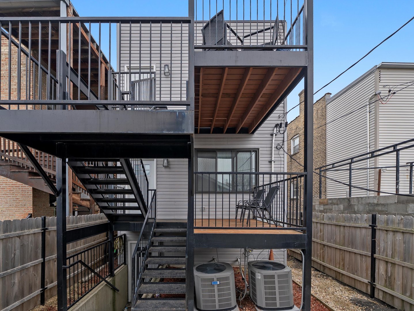 1336 N Hamlin Avenue, Chicago, IL 60651